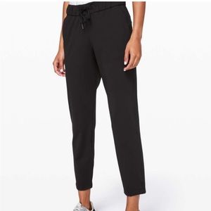 Lululemon on the fly 7/8 pants